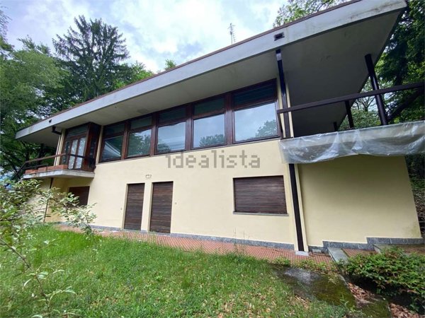 casa indipendente in vendita a Valganna in zona Ganna