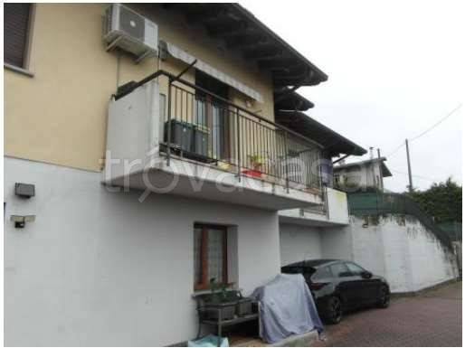 casa indipendente in vendita a Valganna in zona Ghirla