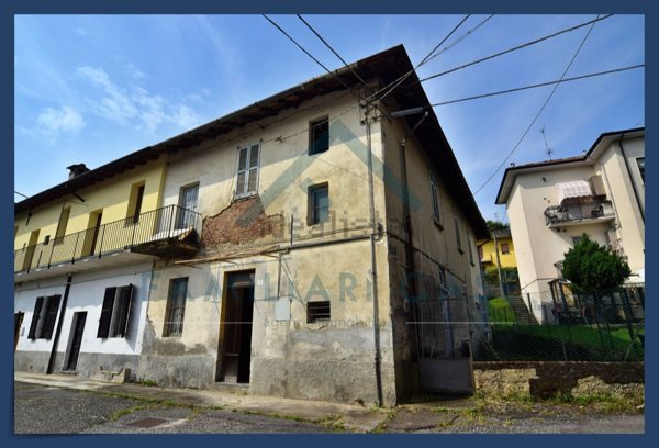 pentavano in vendita a Varano Borghi