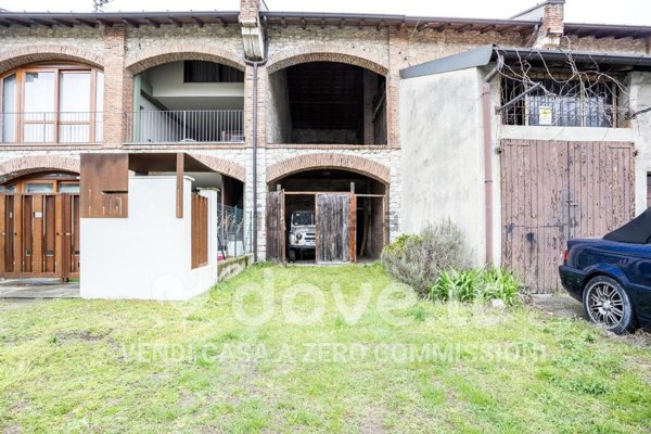 appartamento in vendita a Varano Borghi