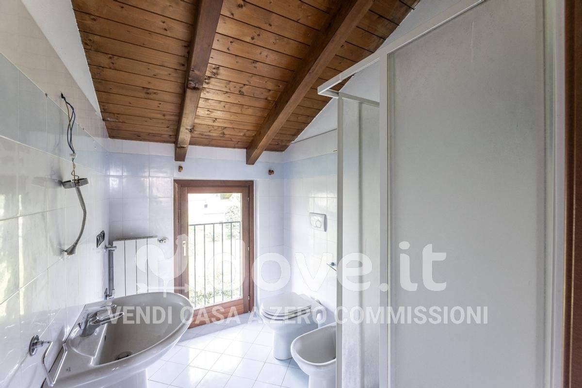 appartamento in vendita a Varano Borghi