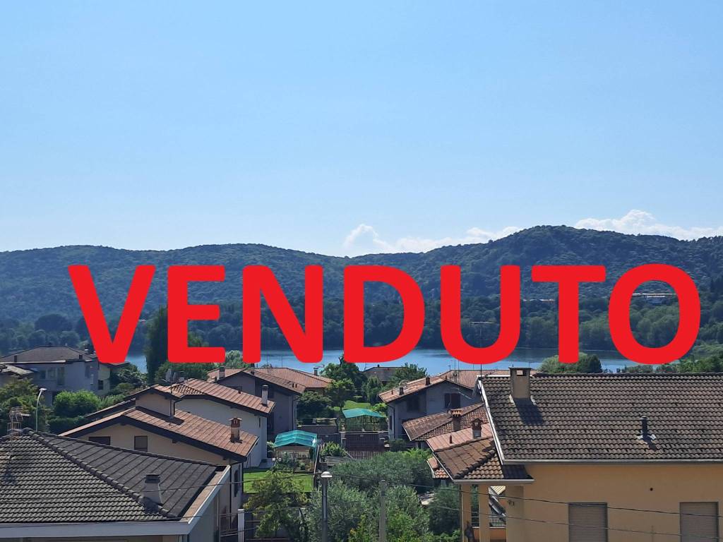appartamento in vendita a Varano Borghi