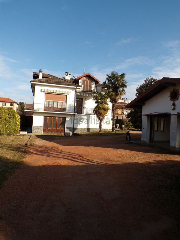 casa indipendente in vendita a Varano Borghi