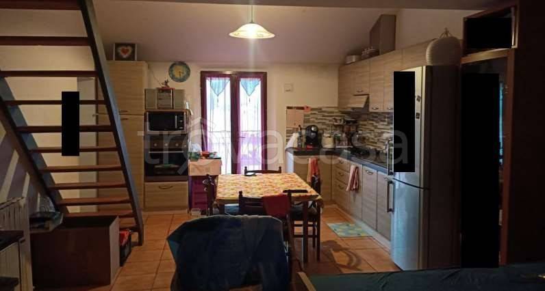 appartamento in vendita a Varano Borghi