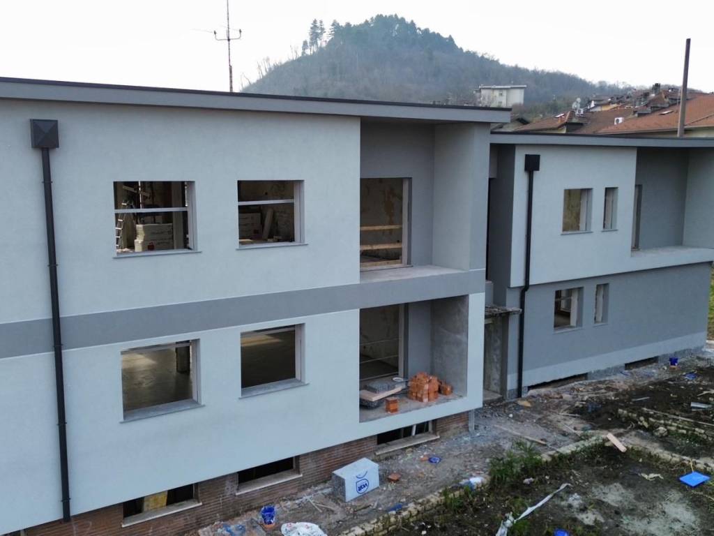 appartamento in vendita a Varano Borghi in zona Boffalora