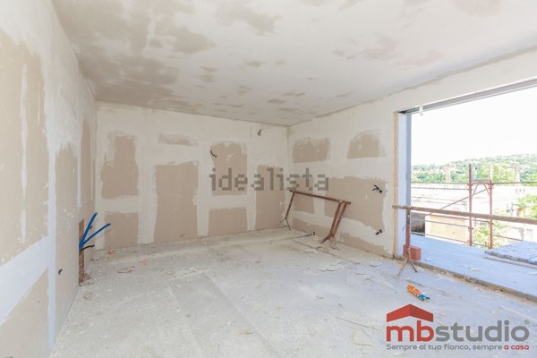 appartamento in vendita a Varano Borghi in zona Boffalora