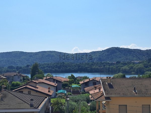 appartamento in vendita a Varano Borghi