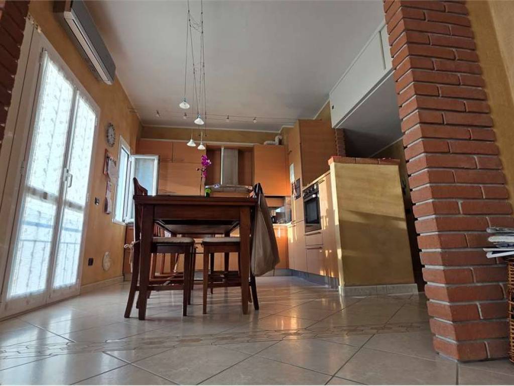 appartamento in vendita a Varano Borghi