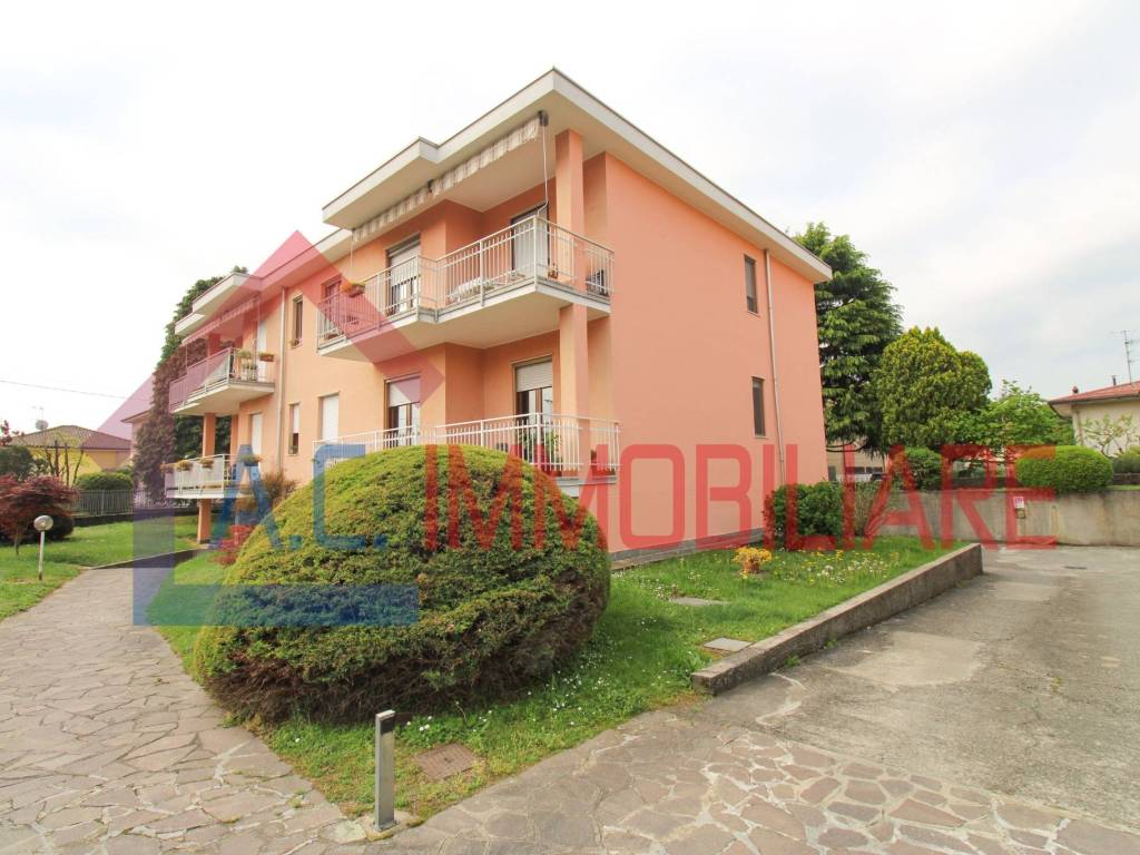 appartamento in vendita a Varano Borghi