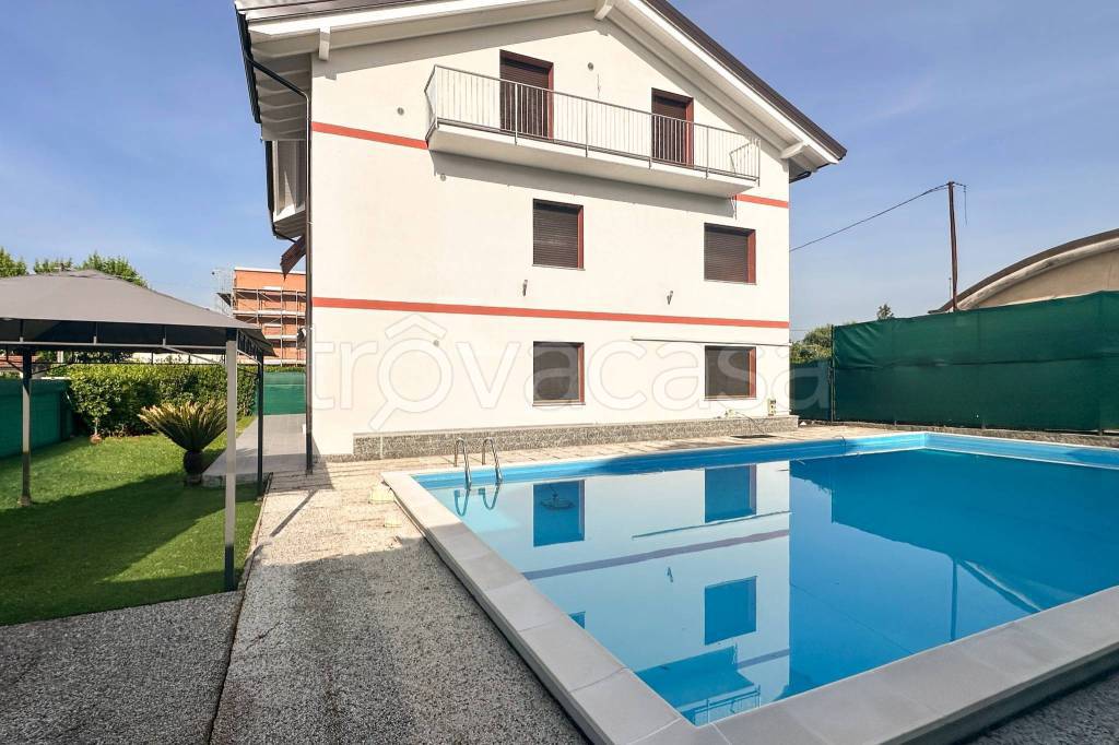 appartamento in vendita a Varano Borghi