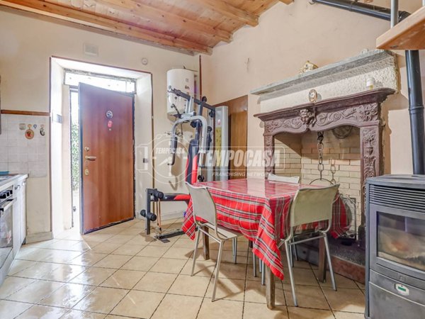 appartamento in vendita a Varano Borghi
