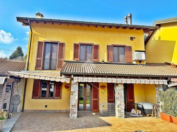 casa indipendente in vendita a Varano Borghi