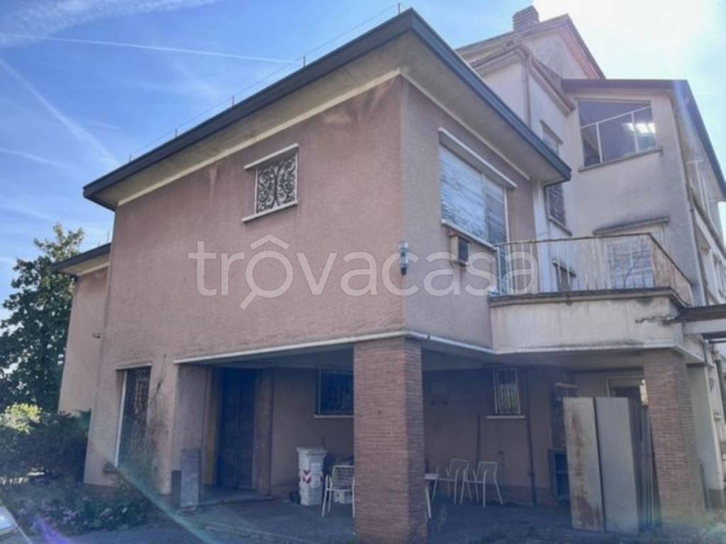 casa indipendente in vendita a Varese in zona Viale Belforte