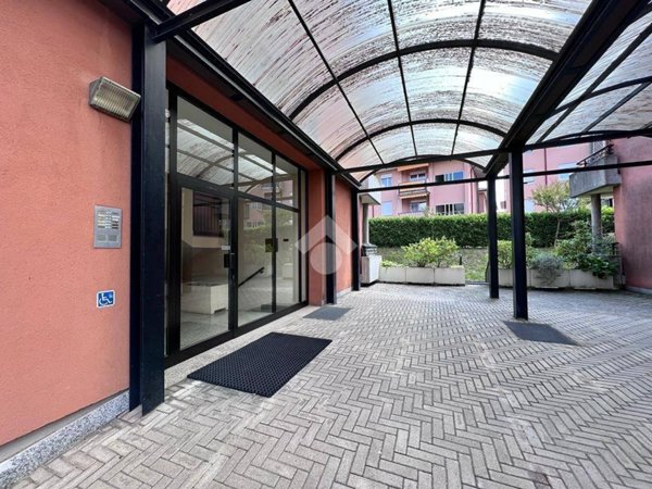 appartamento in vendita a Varese in zona Bizzozero