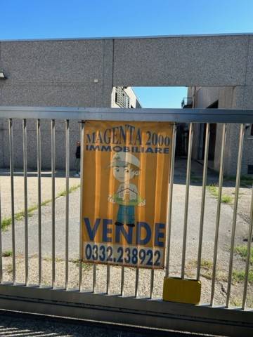 locale commerciale in vendita a Varese in zona Viale Belforte
