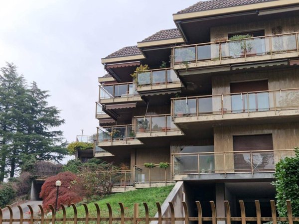 appartamento in vendita a Varese in zona Capolago
