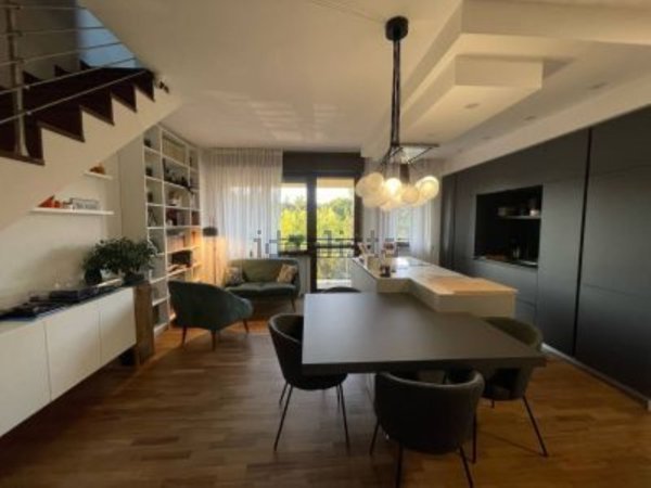 appartamento in vendita a Varese in zona Via Crispi
