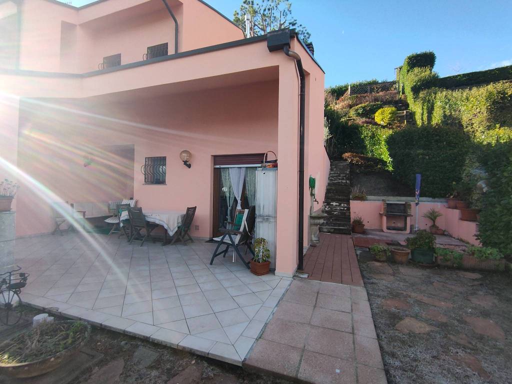 casa indipendente in vendita a Varese in zona Viale Belforte
