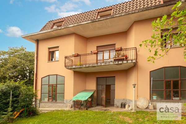 casa indipendente in vendita a Varese in zona Viale Valganna