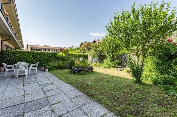 casa indipendente in vendita a Varese in zona Lissago
