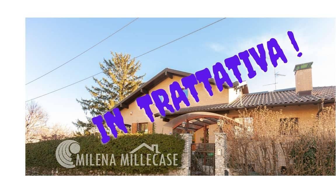 casa indipendente in vendita a Varese in zona Bizzozero