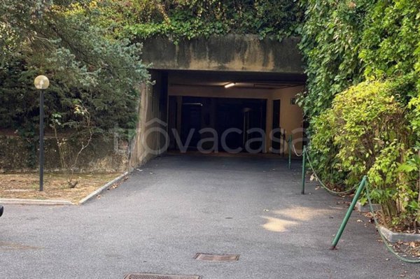locale di sgombero in vendita a Varese in zona Bosto