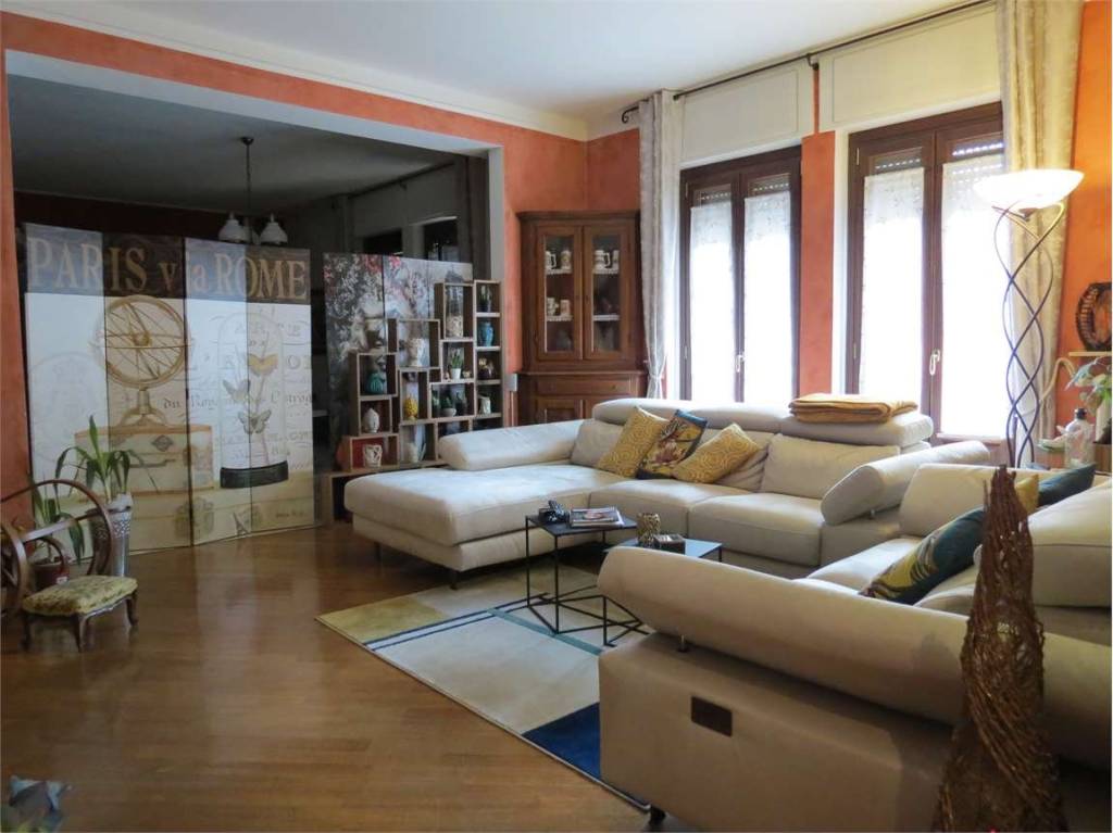 appartamento in vendita a Varese in zona Bosto