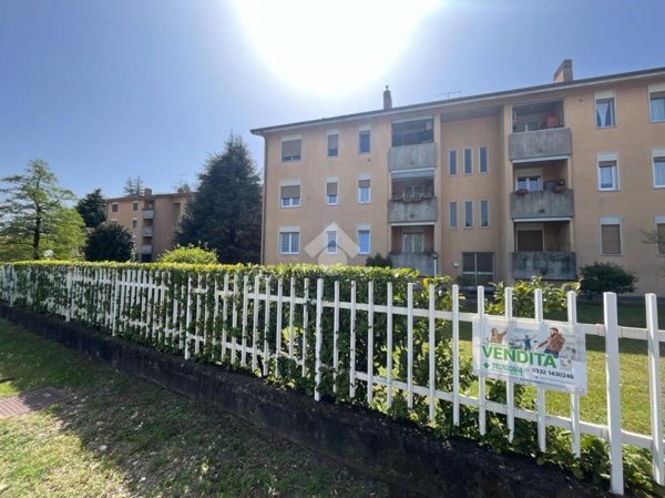 appartamento in vendita a Varese in zona Brunella