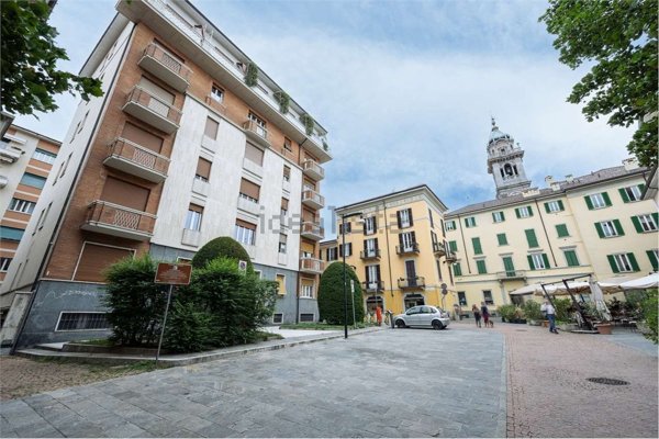 appartamento in vendita a Varese in zona Centro Città