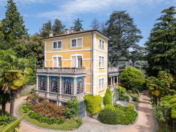 casa indipendente in vendita a Varese in zona Cartabbia