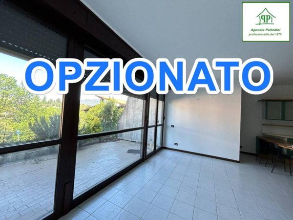 appartamento in vendita a Varese in zona Giubiano