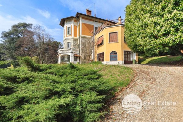 casa indipendente in vendita a Varese in zona Sant'Ambrogio