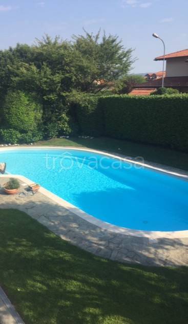 casa indipendente in vendita a Varese