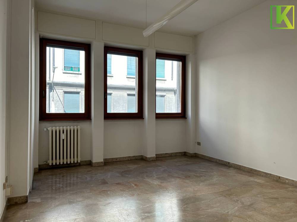 appartamento in vendita a Varese in zona Centro Città