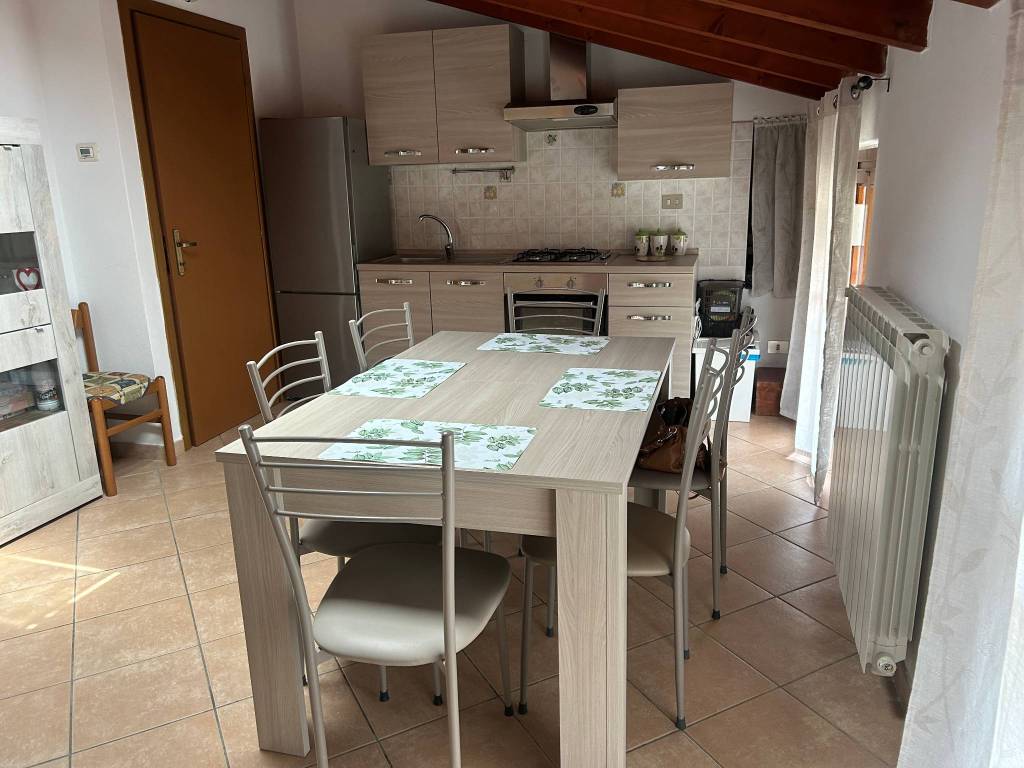 appartamento in vendita a Varese in zona Cartabbia