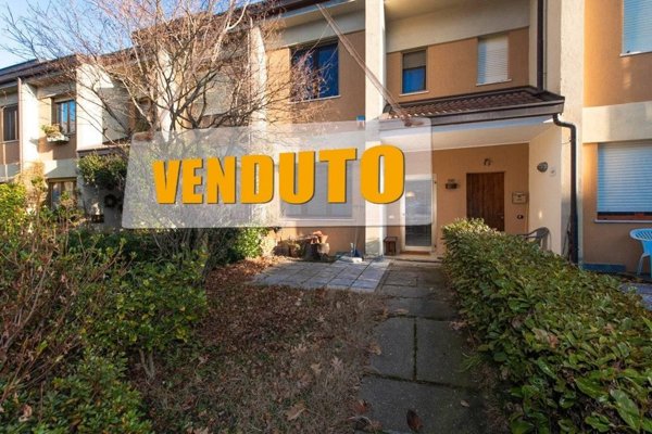casa indipendente in vendita a Varese in zona San Fermo