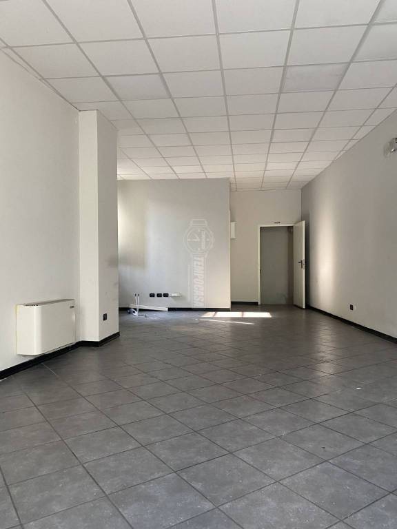 appartamento in vendita a Varese in zona Centro Città