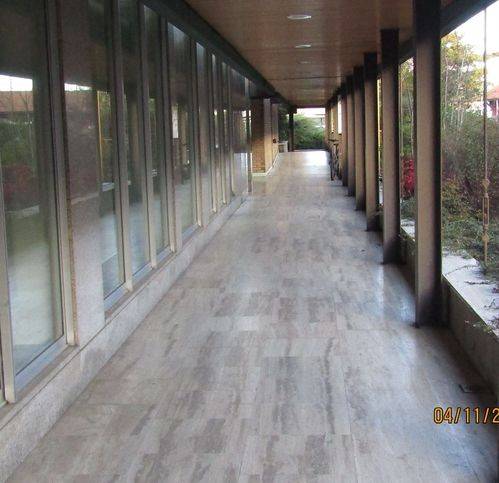 appartamento in vendita a Varese in zona Biumo
