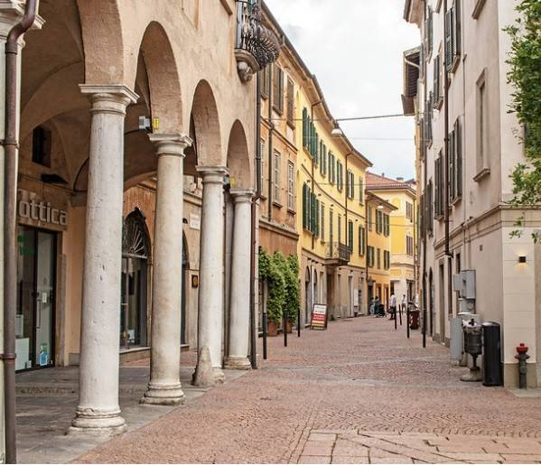 quadrivano in vendita a Varese in zona Centro Città