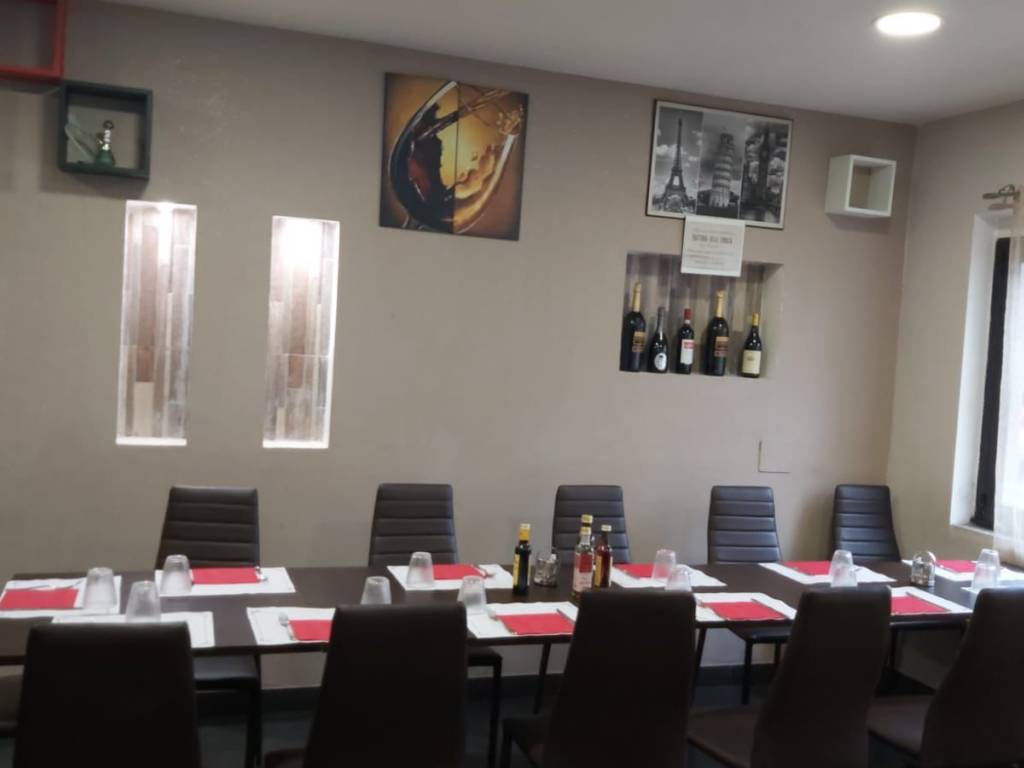 negozio in vendita a Varese in zona Biumo