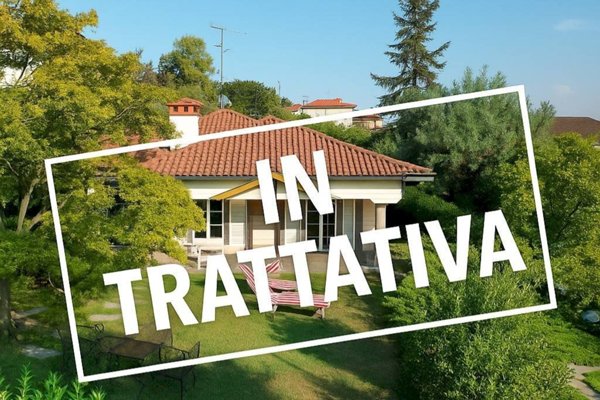 casa indipendente in vendita a Varese in zona Masnago