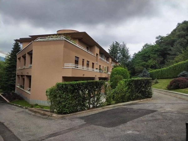 appartamento in vendita a Varese in zona Centro Città