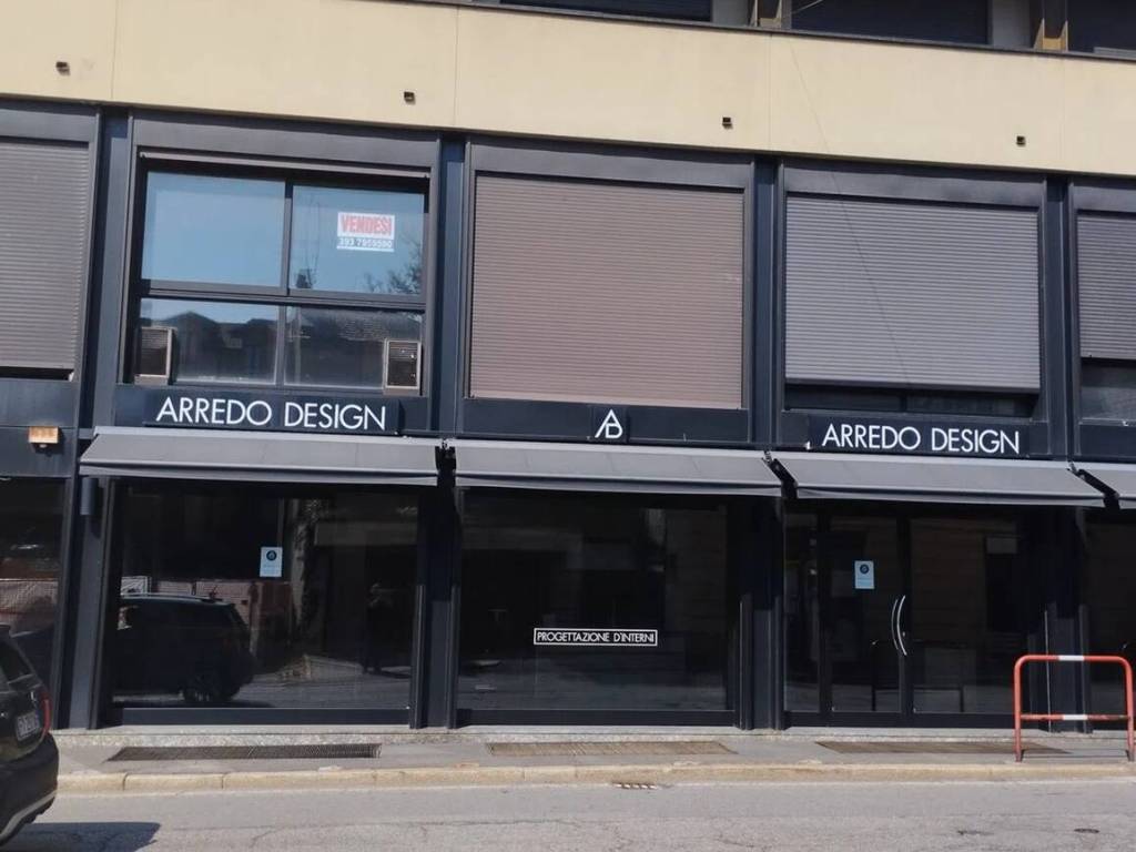 ufficio in vendita a Varese in zona Biumo