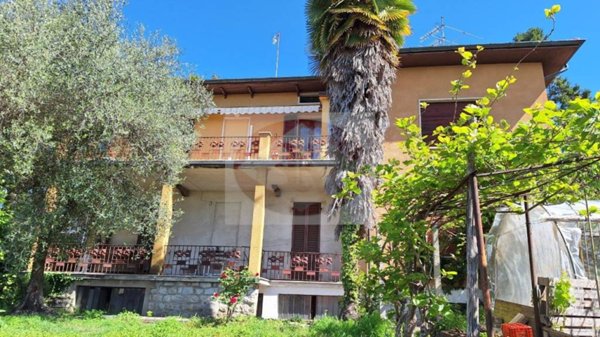 casa indipendente in vendita a Varese in zona Masnago
