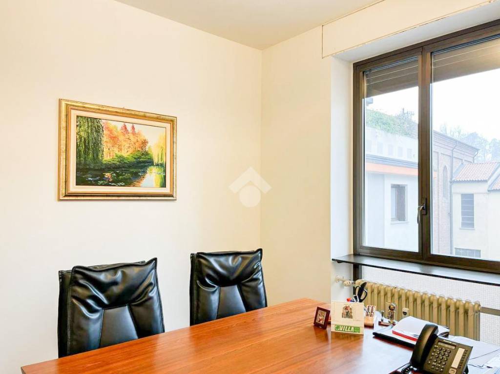 appartamento in vendita a Varese in zona Centro Città
