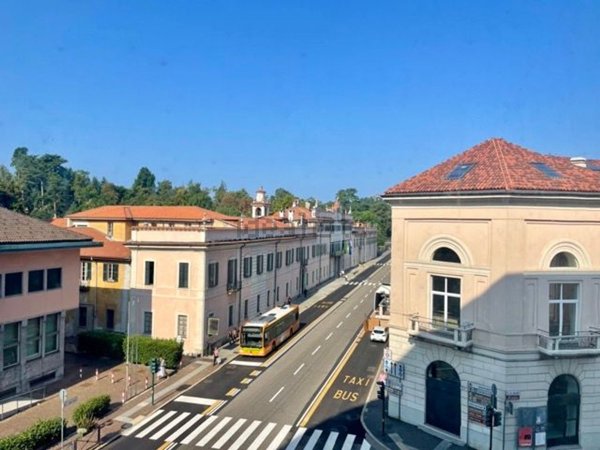 appartamento in vendita a Varese in zona Centro Città