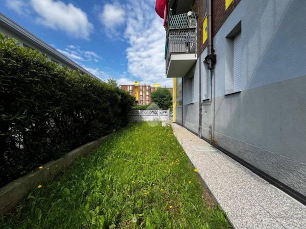 appartamento in vendita a Varese in zona Viale Borri