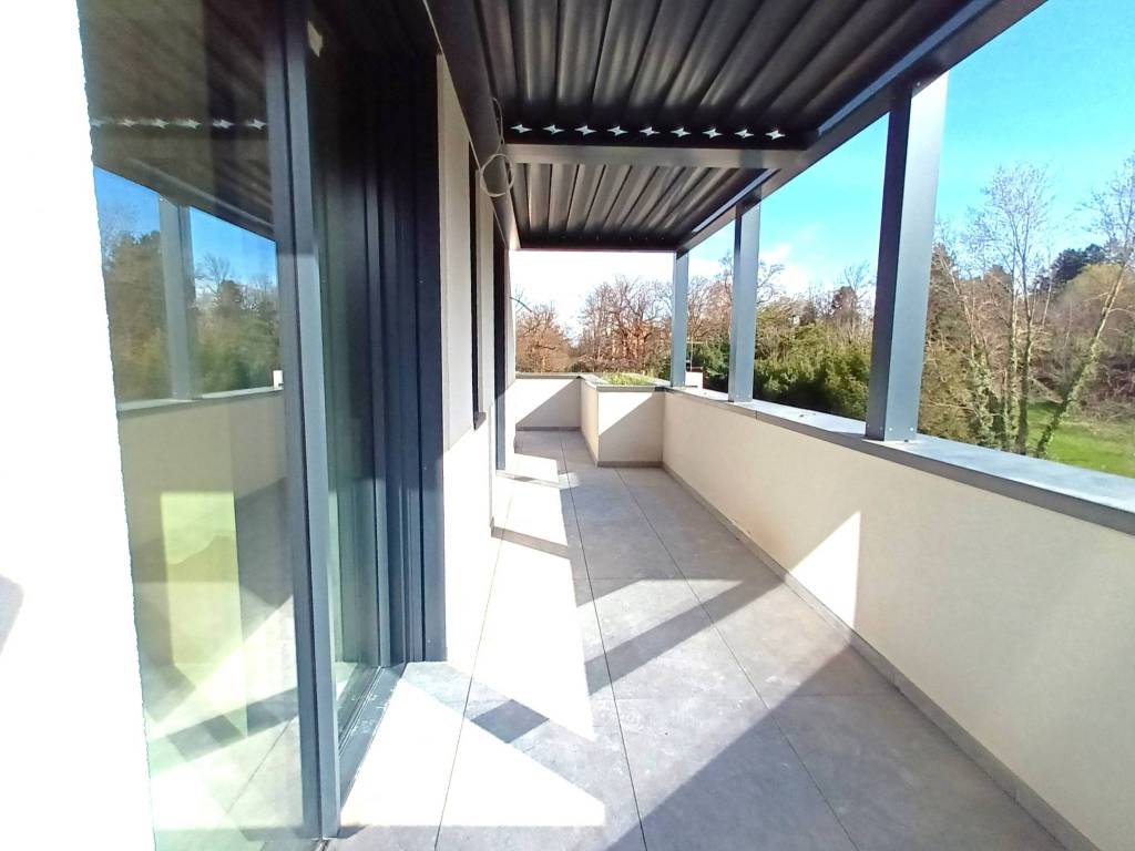 appartamento in vendita a Varese in zona Brunella