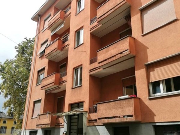 appartamento in vendita a Varese in zona Biumo