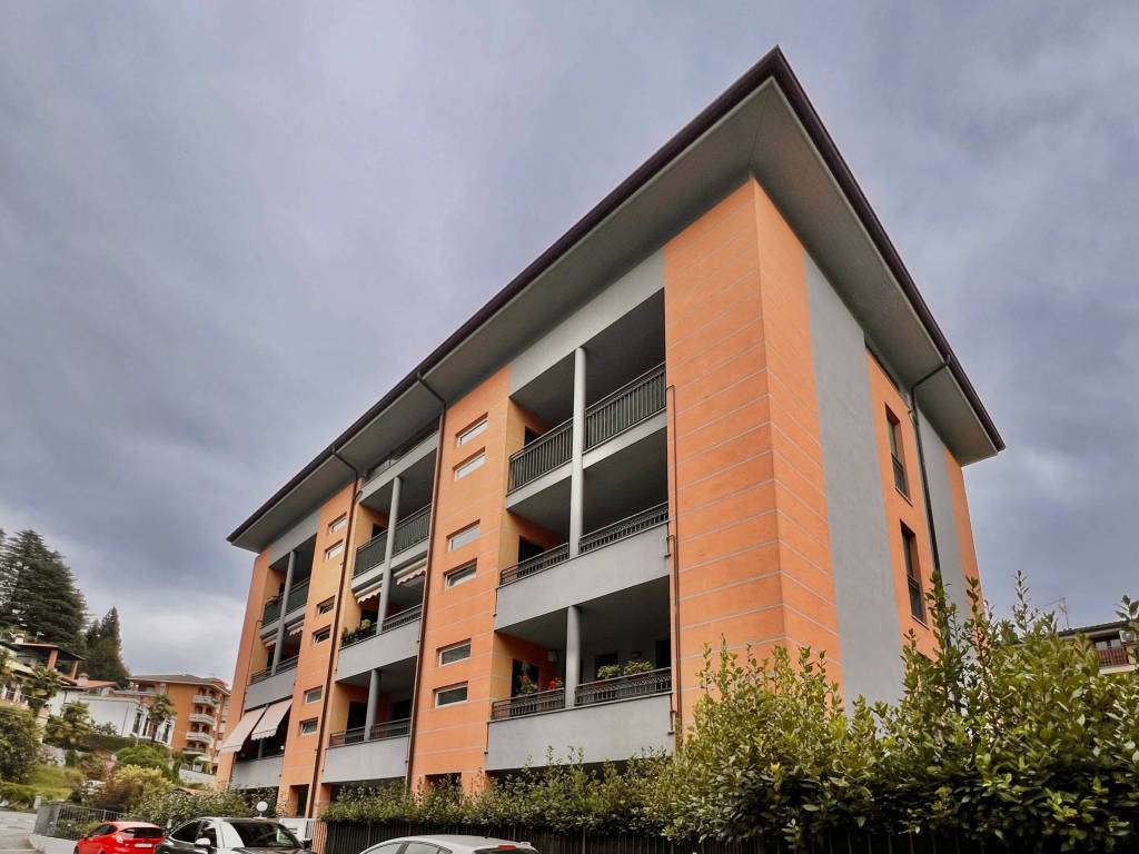appartamento in vendita a Varese in zona San Gallo